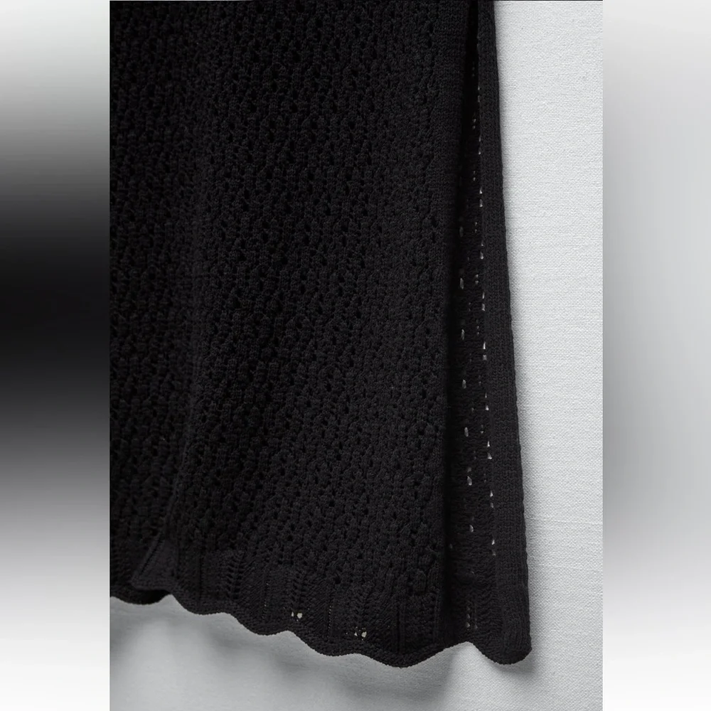 Zara LONG POINTELLE KNIT SKIRT. Black. Size S. New with Tags.